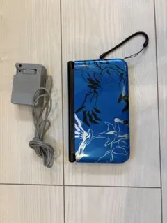 ニンテンドー3DSLL本体　ゼルネアスイベルタルブルー　ポケモンXY