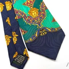 【正規品】ジャンニヴェルサーチ ネクタイ メデューサ 総柄 シルク