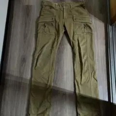 SPELLBOUND カーゴパンツ カーキ色のサムネイル