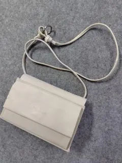 earパピヨネ　ボックスショルダーバック　お値下げ