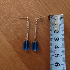 ロングピアス　青