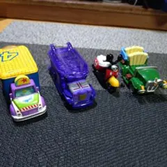 トミカ　ディズニーシリーズ　4台