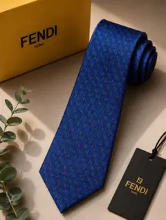 極美品 FENDI ネクタイ ズッカ柄 総ロゴ ネイビー シルク 高級 人気