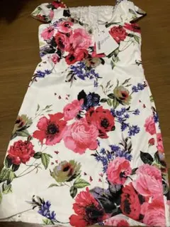 タイト花柄ドレス