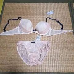 再値下げ！アモスタイルバイトリンプのブラジャーとショーツセット(C75とM)