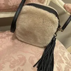 SERPUI アイボリーファー　ショルダーバッグ