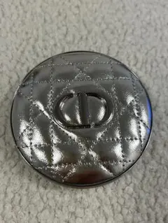 Dior フォーエバー グロウ ルミナイザー 03 ピンクヘイロー