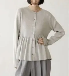 LOWRYS FARM ペプラムニットカーディガン