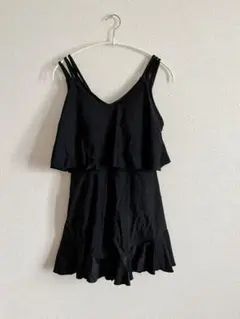 ワンピース水着 ブラック フリル　体型カバー