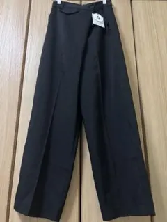 【新品未使用】THE YOn ザヨン スラックス パンツ M ブラック