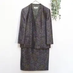 VINVERTバンベール☆スカートスーツ☆11☆総柄☆ノーカラー☆タイト☆上品