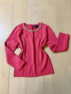 【送料無料】【美品】JUSGLITTY ビジュー付きリブニット Mのサムネイル