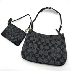 Coach Signature Shoulder Bag w/Pouch