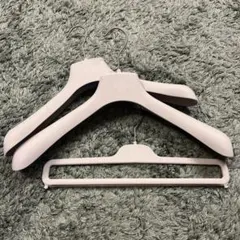 Hermes スエード　プラスチックハンガー2本セット　パンツハンガー1本のサムネイル