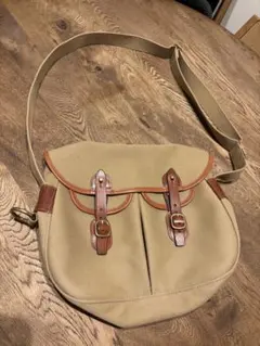 極美品 チャーム付 Brady ショルダー バッグ STOUR ベージュ ストア 