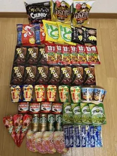 果汁グミ じゃがりこ カルパス きのこの山 アンパンマンチョコ お菓子詰め合わせ 果汁グミ じゃがりこ カルパス きのこの山 アンパンマンチョコ お菓子