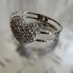 ハート型クリスタルバックルブレスレット