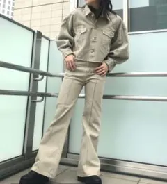 MURUA センターシーム フレアデニムパンツのサムネイル