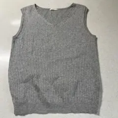 グレー ノースリーブ Vネック