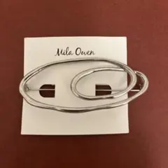 Mila Owen メタルオーバル　ブローチ