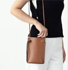 LOEWE ダイスポケットショルダーバッグのサムネイル