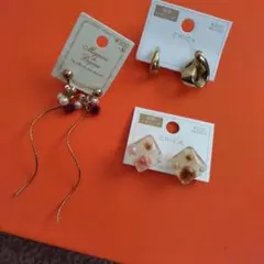 ゴールド フープ型イヤリング ほか3点