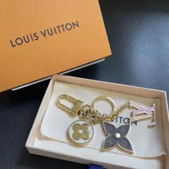 ☘️美品 ルイヴィトン LV フラワー スワロフスキー ストーン キーホルダー ☘️ ☘️美品 ルイヴィトン LV フラワー スワロフスキー ストーン