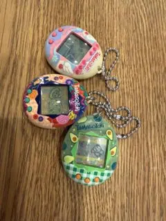 1点稼動 たまごっち 4点まとめ売り 初代 赤 森っち ひまわり ジャンク含む 1点稼動 たまごっち 4点まとめ売り 初代 赤 森っち ひまわり ジャンク
