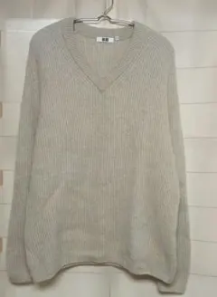 ユニクロU　プレミアムラムリブVネックセーター　ナチュラル　M