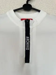 【新品　値下げ！】ARCHIVIO ホワイト ノースリワンピースのサムネイル