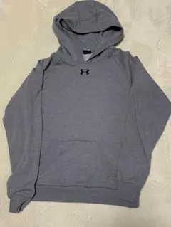 Under Armour グレー フード付きパーカー