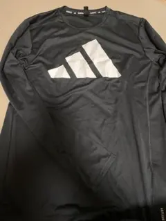 アディダス ランニングシャツ　Mサイズ