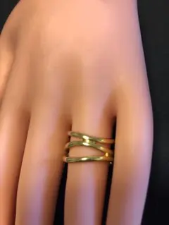 ゴールド 3連ツイストリング