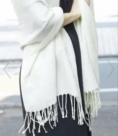 ホワイト フリンジ付き ストール