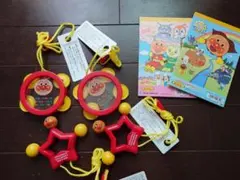 新品　アンパンマンミュージアム　入場特典おもちゃ、ぬりえ