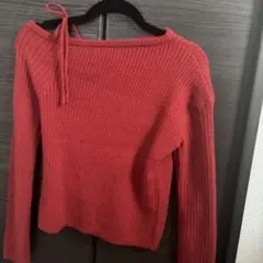 赤 オフショルダー リブニット 長袖