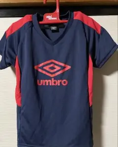 umbro ネイビー/レッド Vネック 半袖ウェア130㎝