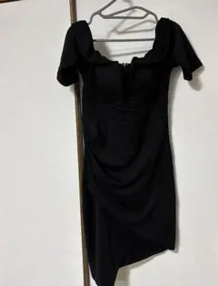 ブラックオフショルダータイトドレス　L