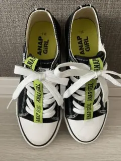 ANAP GIRLのスニーカー22.5cm