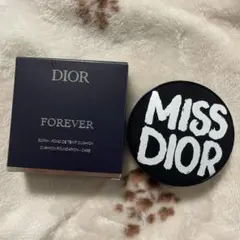 【新品未使用】Dior ディオールスキンフォーエヴァークッションケース（限定品）