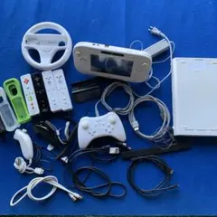 Wii U 本体とコントローラーいろいろアクセサリーセット/中古