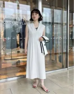 専用ページ　クリーム色 Vネック マキシ丈ワンピース