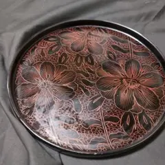漆器 盆 黒地 赤い花模様 直径30cm