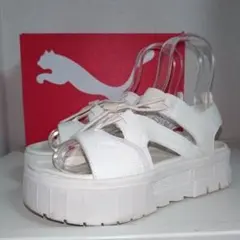 PUMA　プーマ　サンダル　厚底のサムネイル