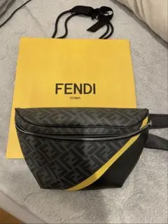 FENDI FFロゴ ボディバッグ