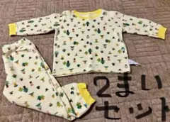 ユニクロ2枚セットパジャマ　ディズニーキルト