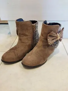 リボン付きブラウンブーツ 19cm