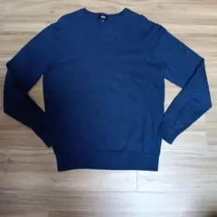 ユニクロ　ネイビー　Vネックセーター　サイズM
