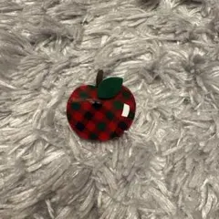 ファミリア／familiar ピンブローチ