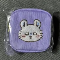 ちいかわ　カラビナつき刺繍スクエアミニポーチ　モモンガ　即購入⭕️